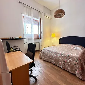 1 Bis Flat , Roma Italia